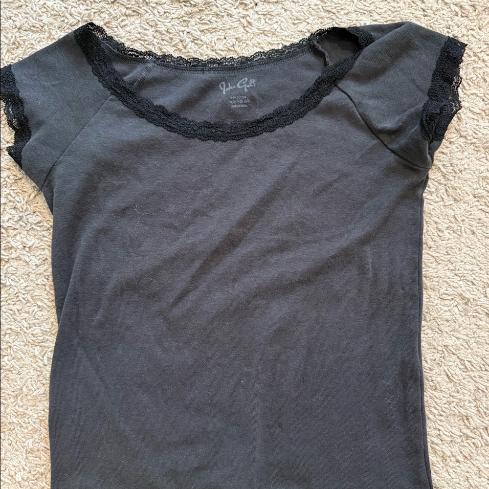 black baby tee